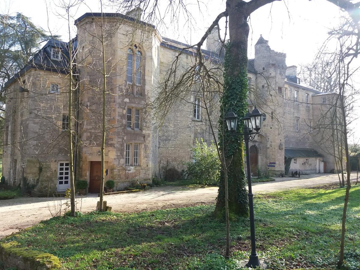 Chateau Des Chevaliers De Grand Tonne Sainte-Croix-Grand-Tonne Exterior photo